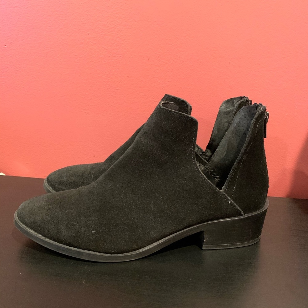 Steve Madden Black Booties
